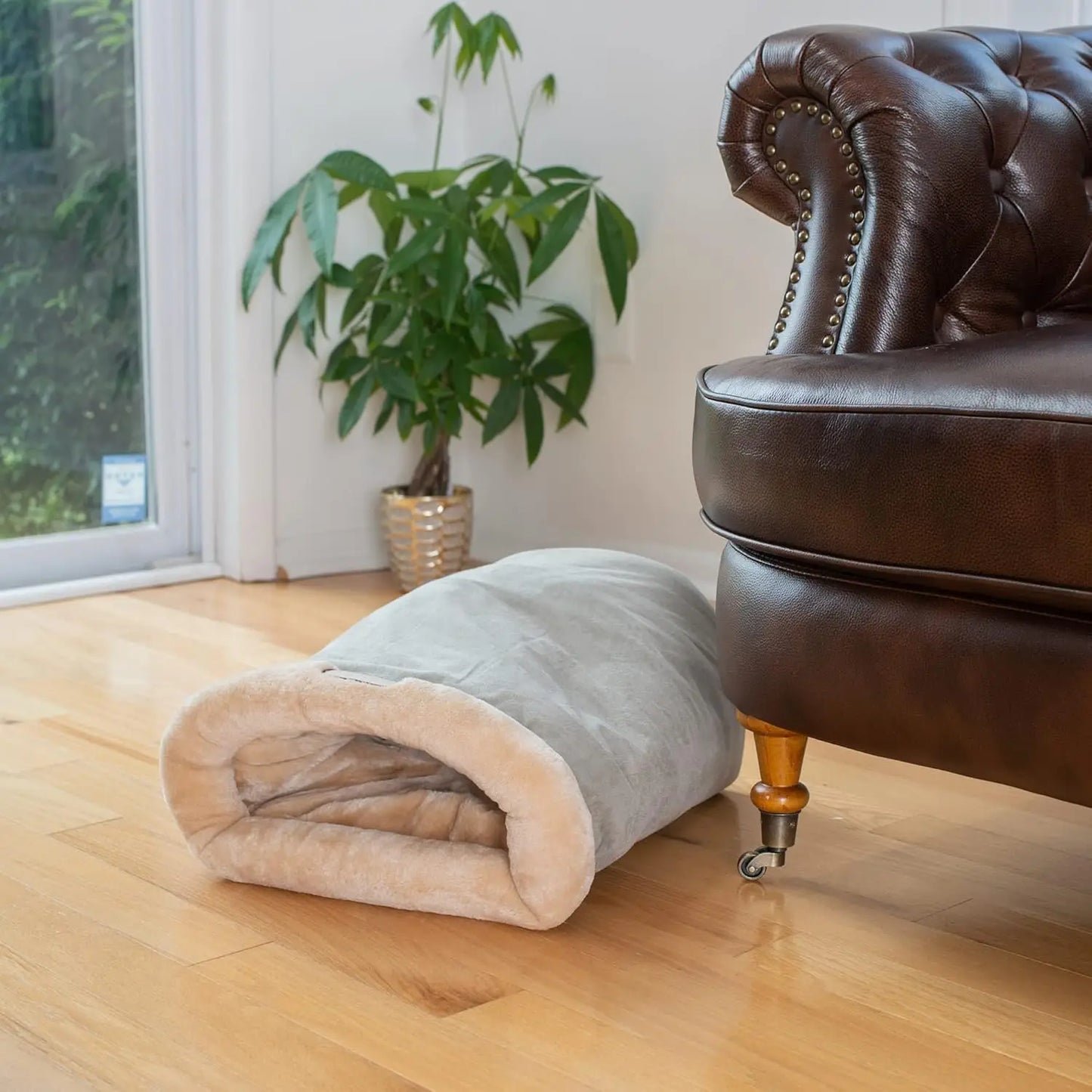 Cozy Cat Sleeping Bag – Soft Wraparound Pet Nest