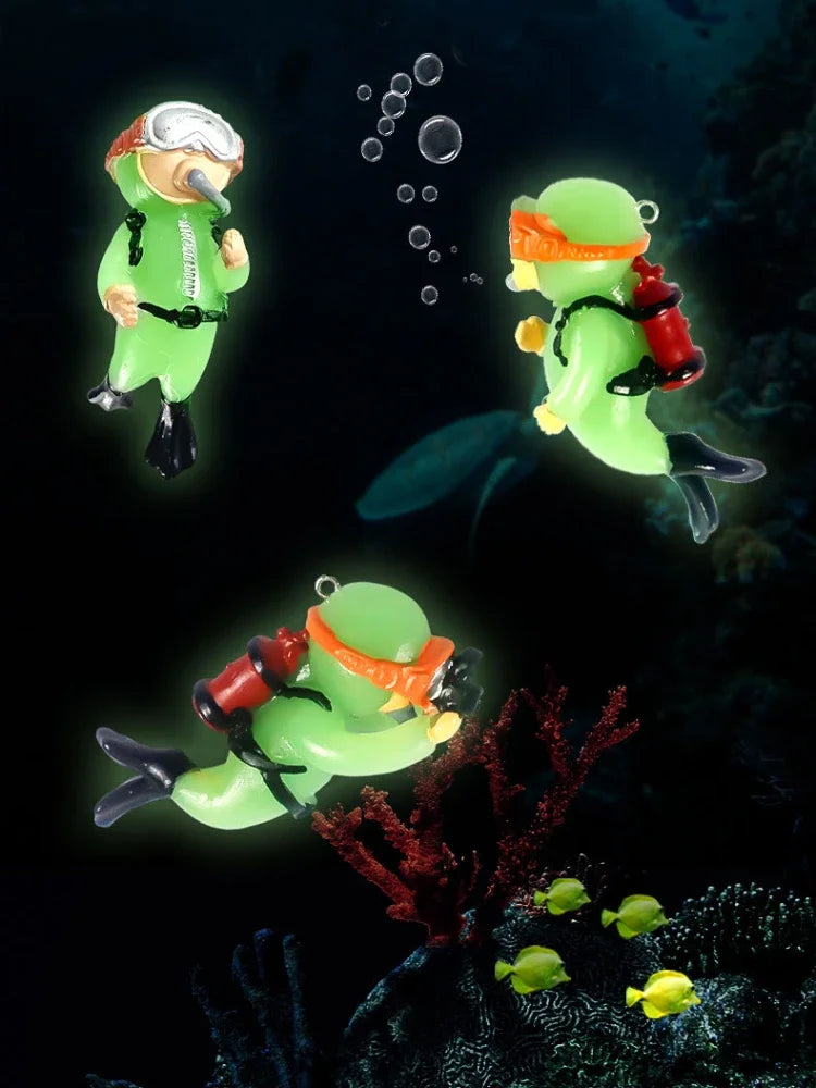 Cute Luminous Mini Diver Aquarium Decoration – Floating Scuba Diver Ornament