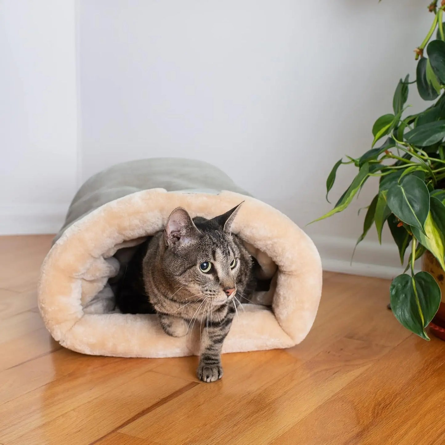 Cozy Cat Sleeping Bag – Soft Wraparound Pet Nest